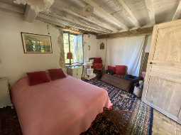Superb 17th century Bearnaise farm in the heart of the Jurancon wine region just 20 minutes from Pau